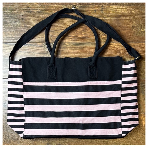 Victoria’s Secret Signature Stripe Weekender Duffle & Pouch - Picture 4 of 12
